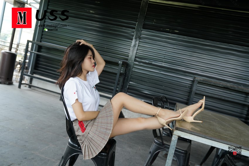 图片[80]-[MussGirl慕丝女郎] NO.008 拍过模特的美足，那化妆师璐璐的呢？ – 速更版-美库