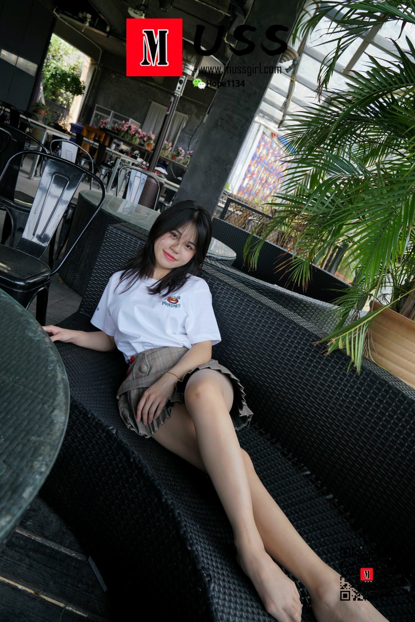 图片[109]-[MussGirl慕丝女郎] NO.008 拍过模特的美足，那化妆师璐璐的呢？ – 速更版-美库