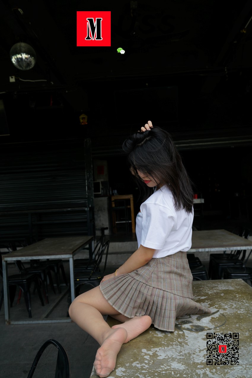 图片[114]-[MussGirl慕丝女郎] NO.008 拍过模特的美足，那化妆师璐璐的呢？ – 速更版-美库