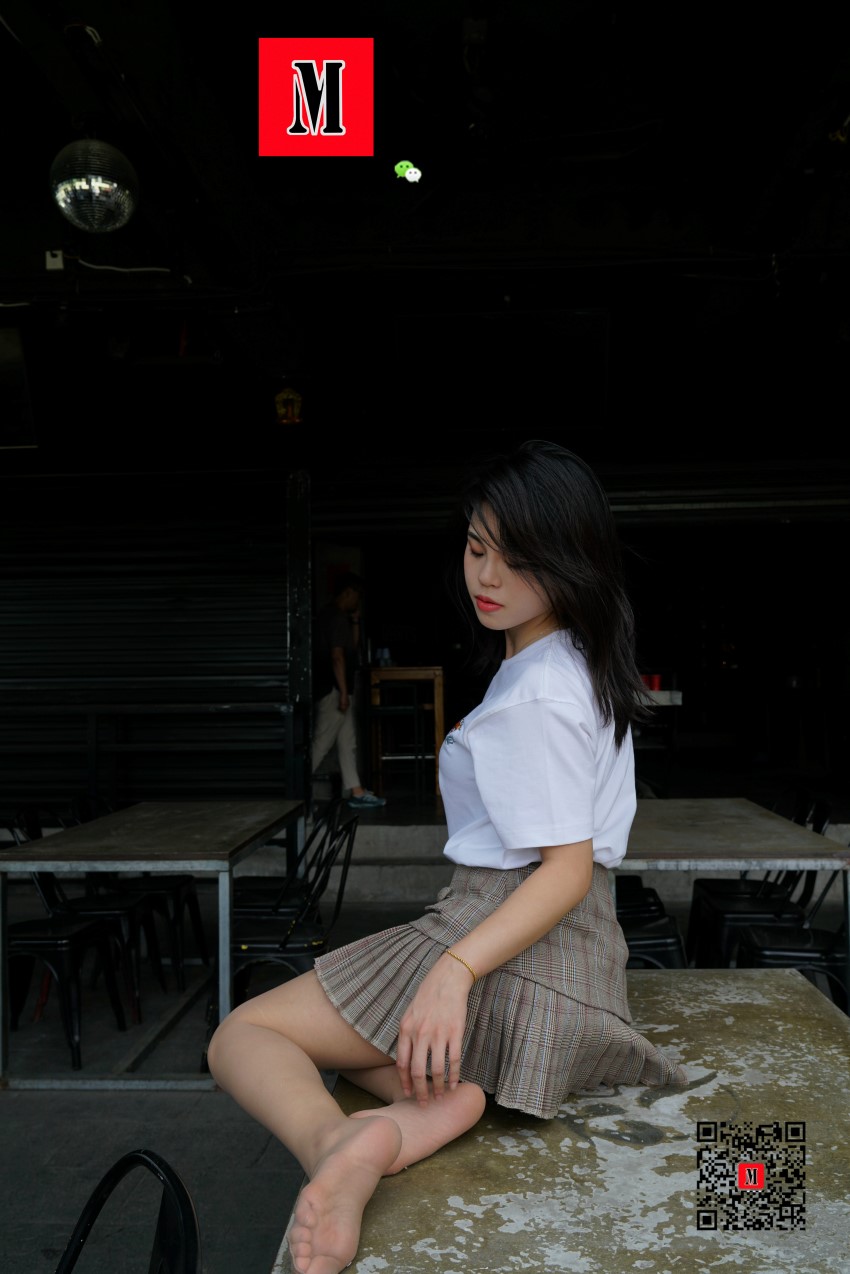 图片[115]-[MussGirl慕丝女郎] NO.008 拍过模特的美足，那化妆师璐璐的呢？ – 速更版-美库