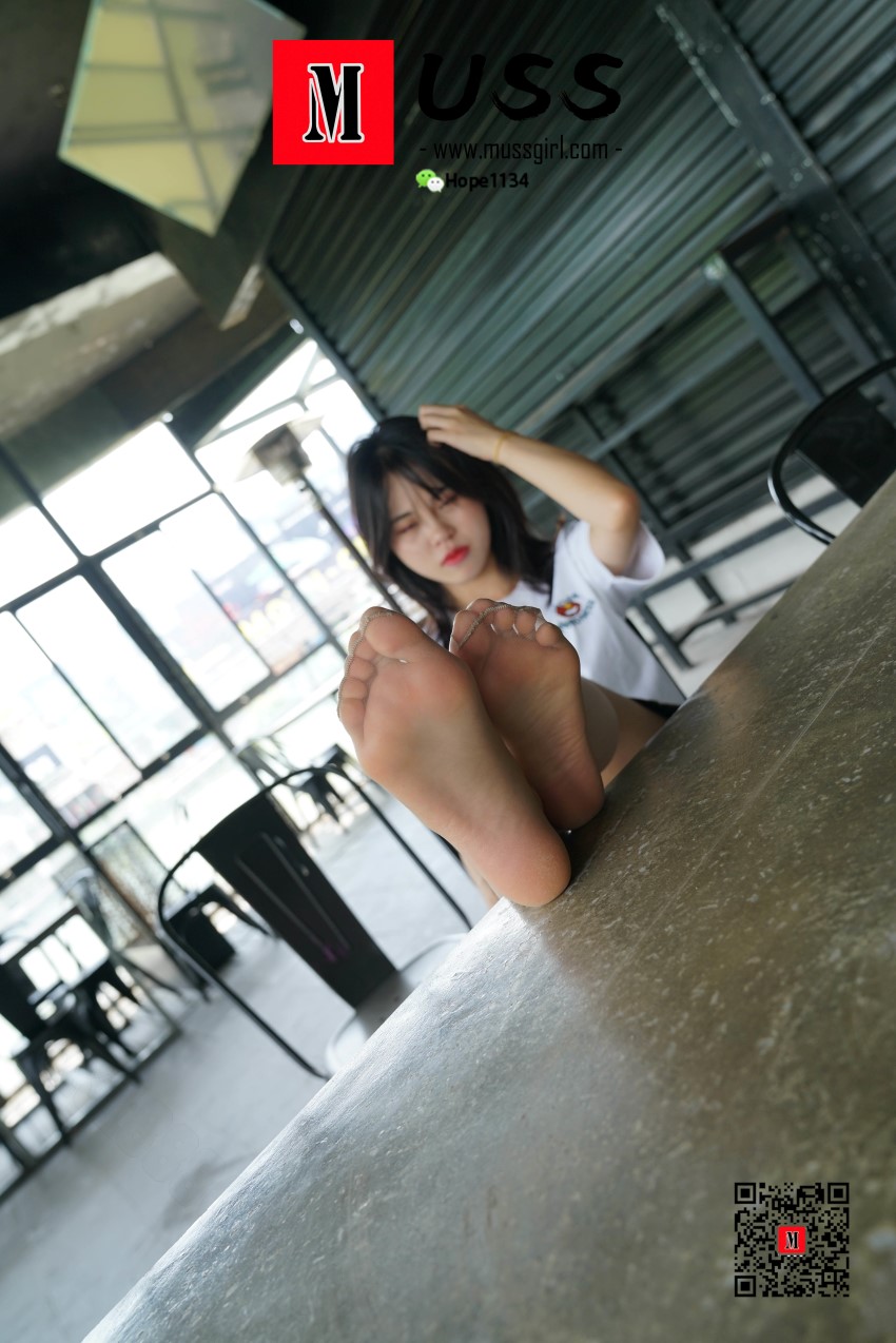 图片[126]-[MussGirl慕丝女郎] NO.008 拍过模特的美足，那化妆师璐璐的呢？ – 速更版-美库