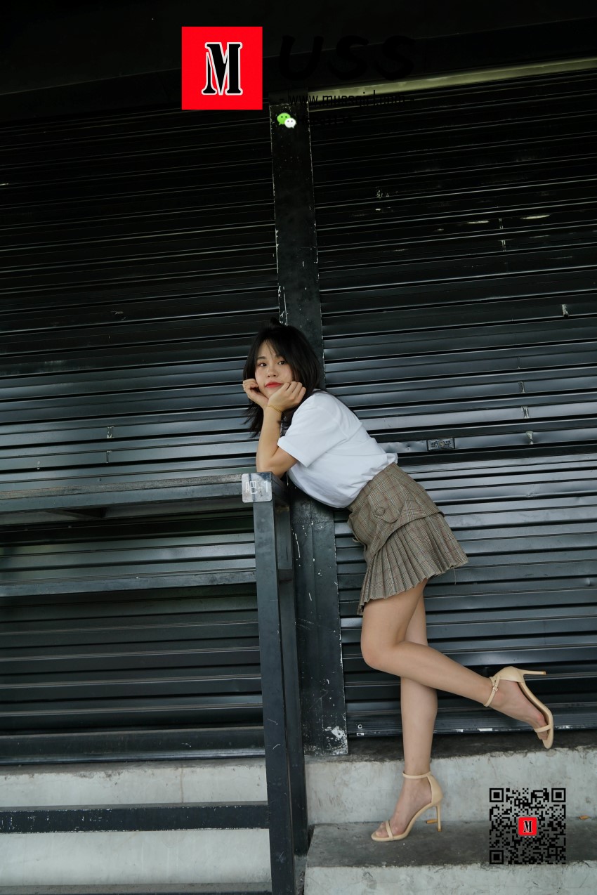 图片[148]-[MussGirl慕丝女郎] NO.008 拍过模特的美足，那化妆师璐璐的呢？ – 速更版-美库