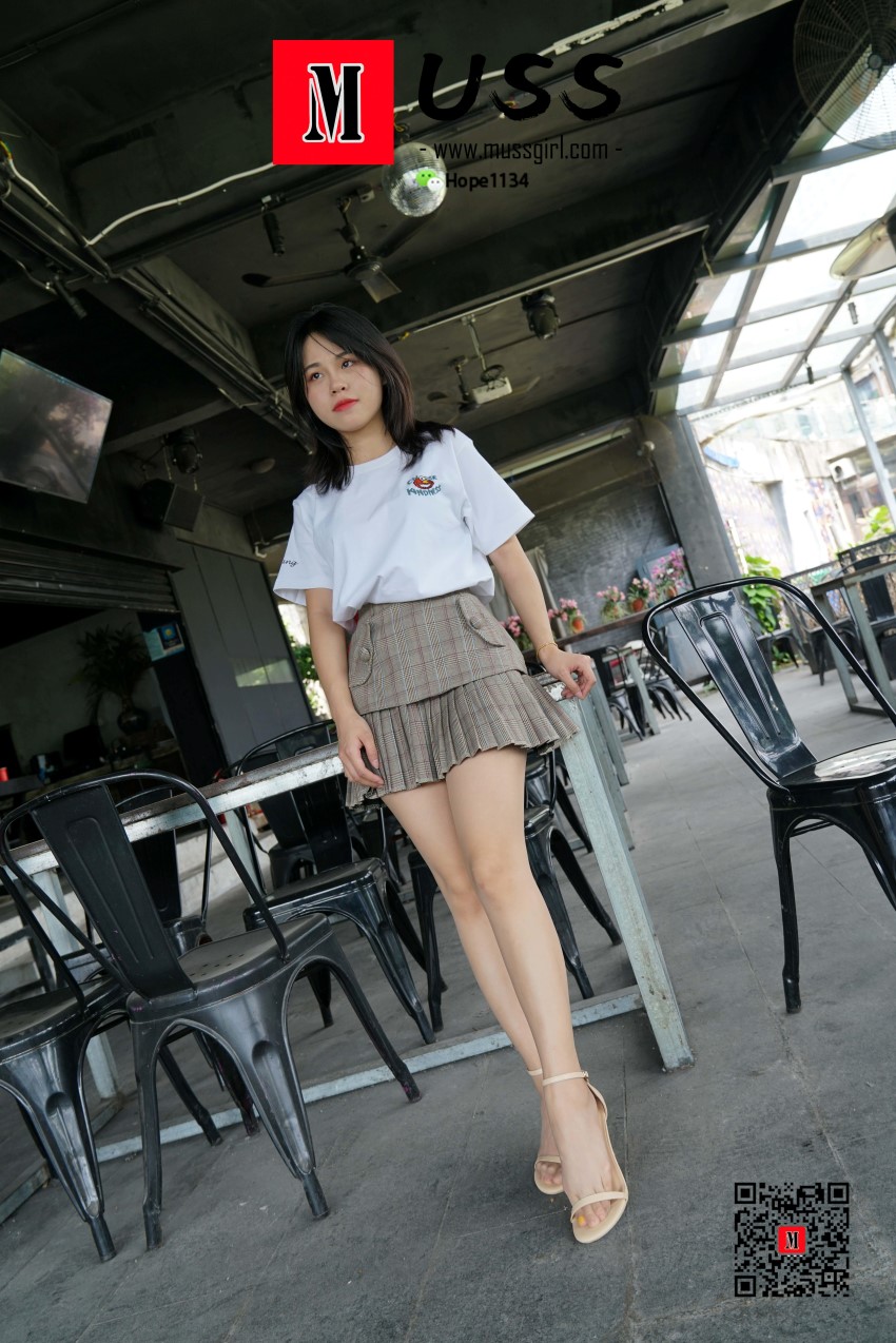 图片[158]-[MussGirl慕丝女郎] NO.008 拍过模特的美足，那化妆师璐璐的呢？ – 速更版-美库