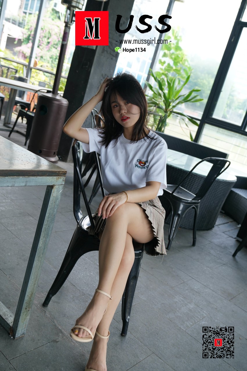 图片[164]-[MussGirl慕丝女郎] NO.008 拍过模特的美足，那化妆师璐璐的呢？ – 速更版-美库