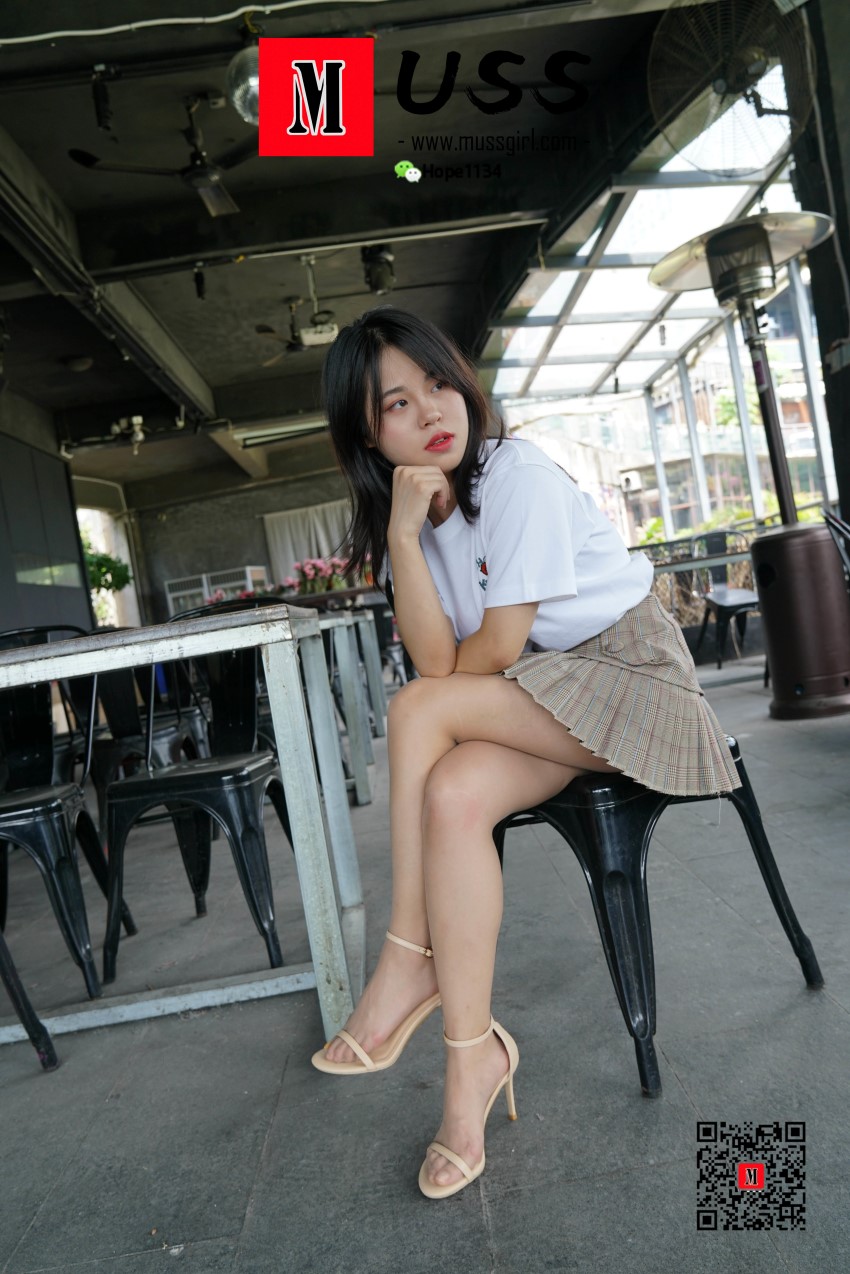 图片[167]-[MussGirl慕丝女郎] NO.008 拍过模特的美足，那化妆师璐璐的呢？ – 速更版-美库