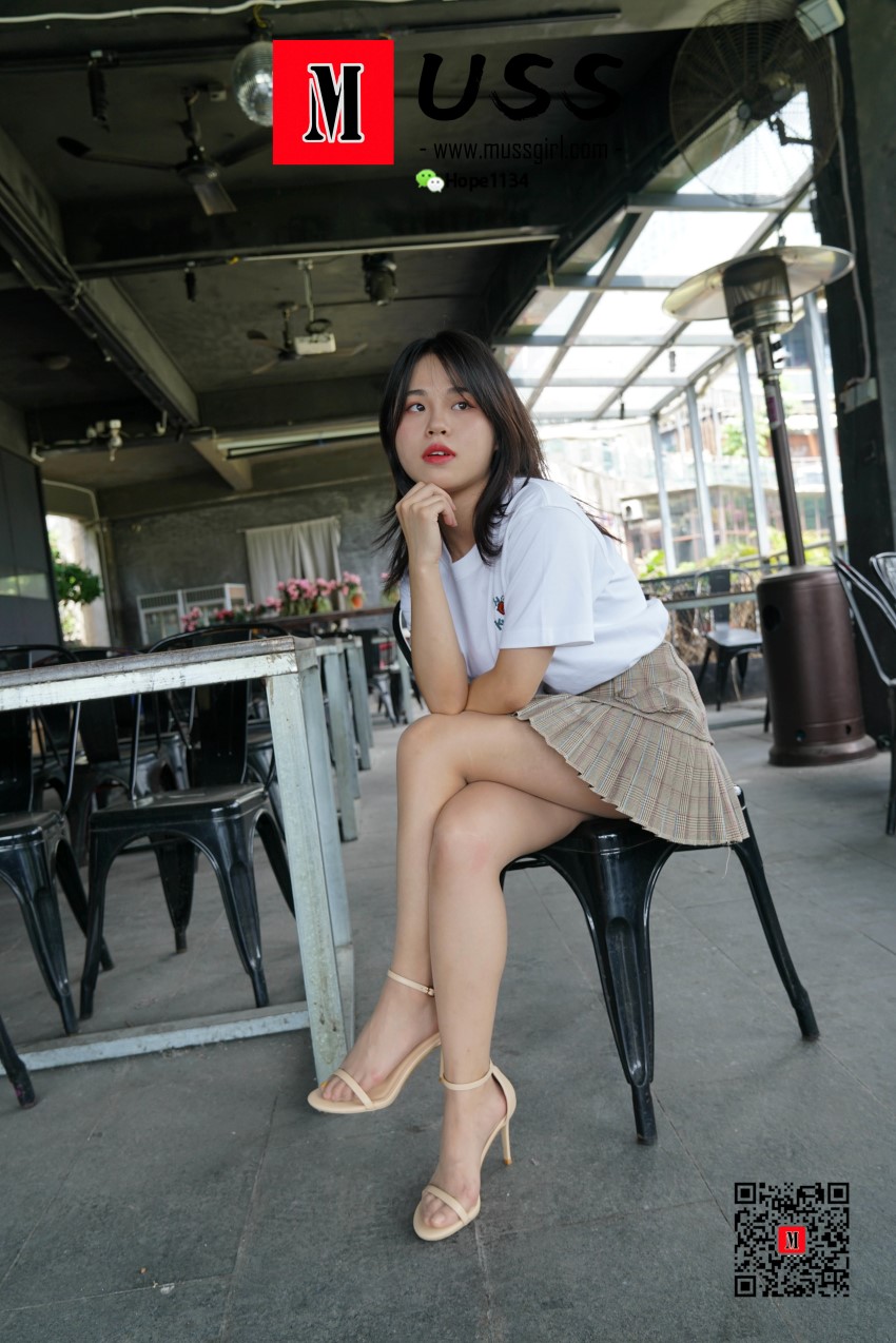 图片[168]-[MussGirl慕丝女郎] NO.008 拍过模特的美足，那化妆师璐璐的呢？ – 速更版-美库