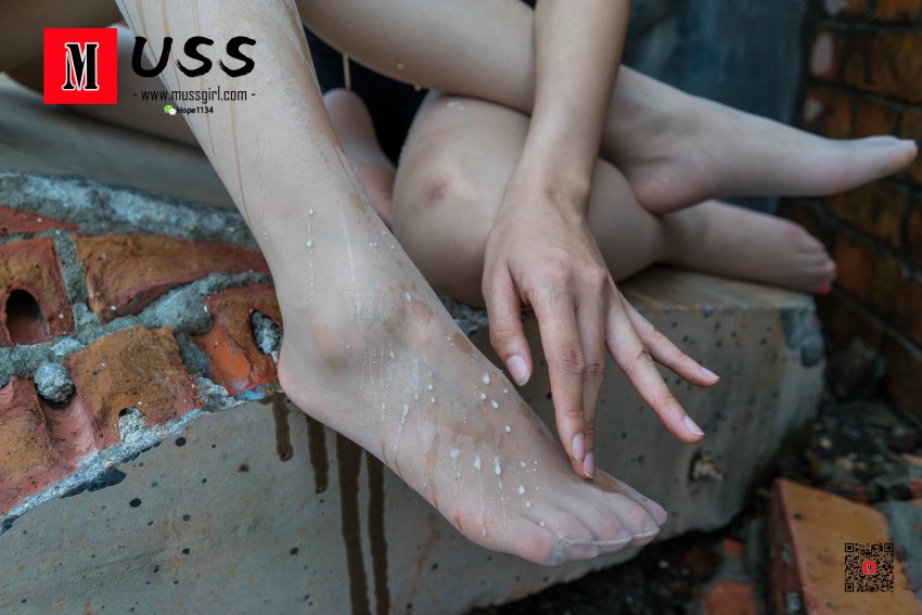 图片[31]-[MussGirl]慕丝女郎 No.030 IESS的始祖model 聪雪组合 – 速更版-美库