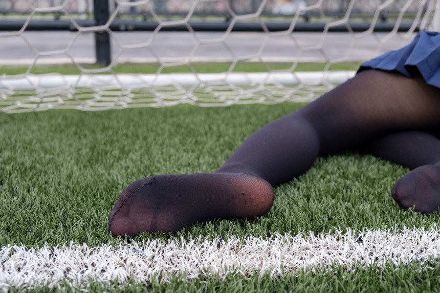 图片[12]-喵写真 VOL.009 球场上的黑丝校服 – 速更版-美库