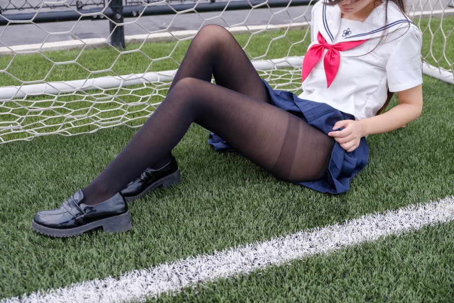 图片[16]-喵写真 VOL.009 球场上的黑丝校服 – 速更版-美库