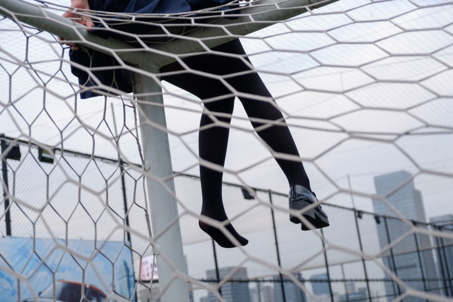 图片[24]-喵写真 VOL.009 球场上的黑丝校服 – 速更版-美库