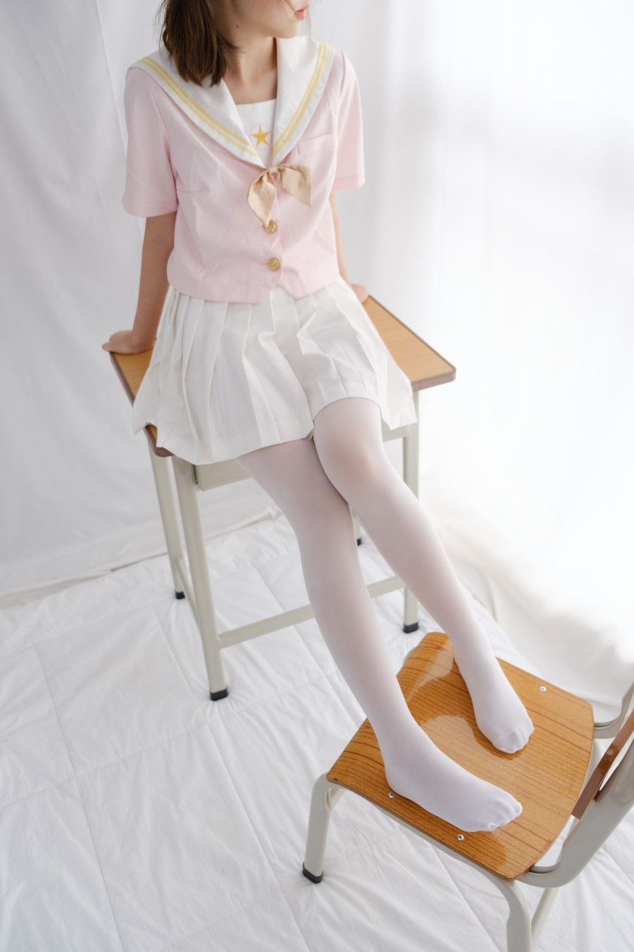 图片[29]-喵写真 VOL.007 课桌上白丝水手服 – 速更版-美库