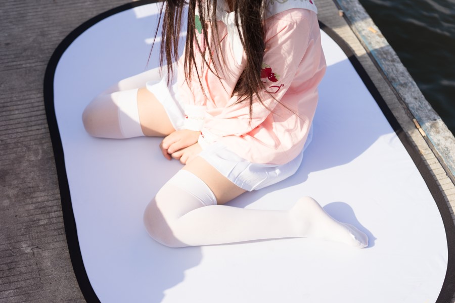 图片[11]-喵写真 VOL.010 湖边白丝萝莉 – 速更版-美库