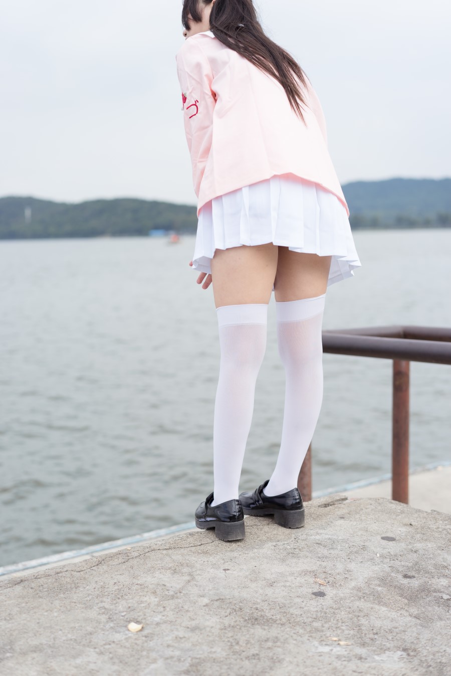 图片[25]-喵写真 VOL.010 湖边白丝萝莉 – 速更版-美库