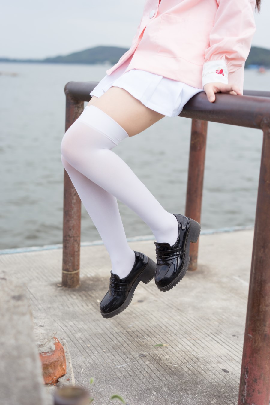 图片[26]-喵写真 VOL.010 湖边白丝萝莉 – 速更版-美库