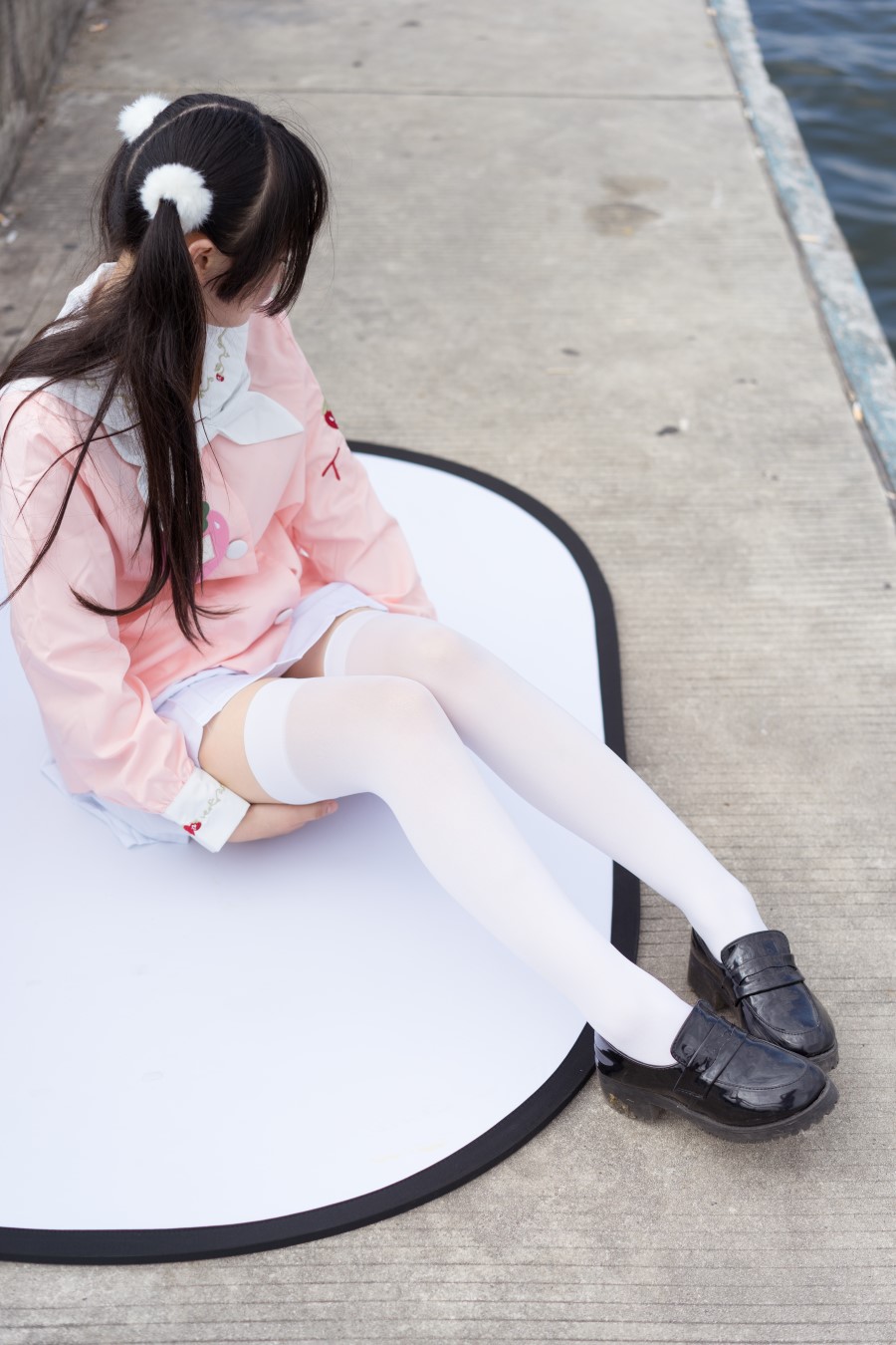 图片[31]-喵写真 VOL.010 湖边白丝萝莉 – 速更版-美库