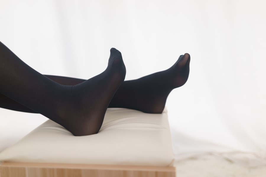 图片[30]-喵写真 VOL.012 黑丝美足 – 速更版-美库