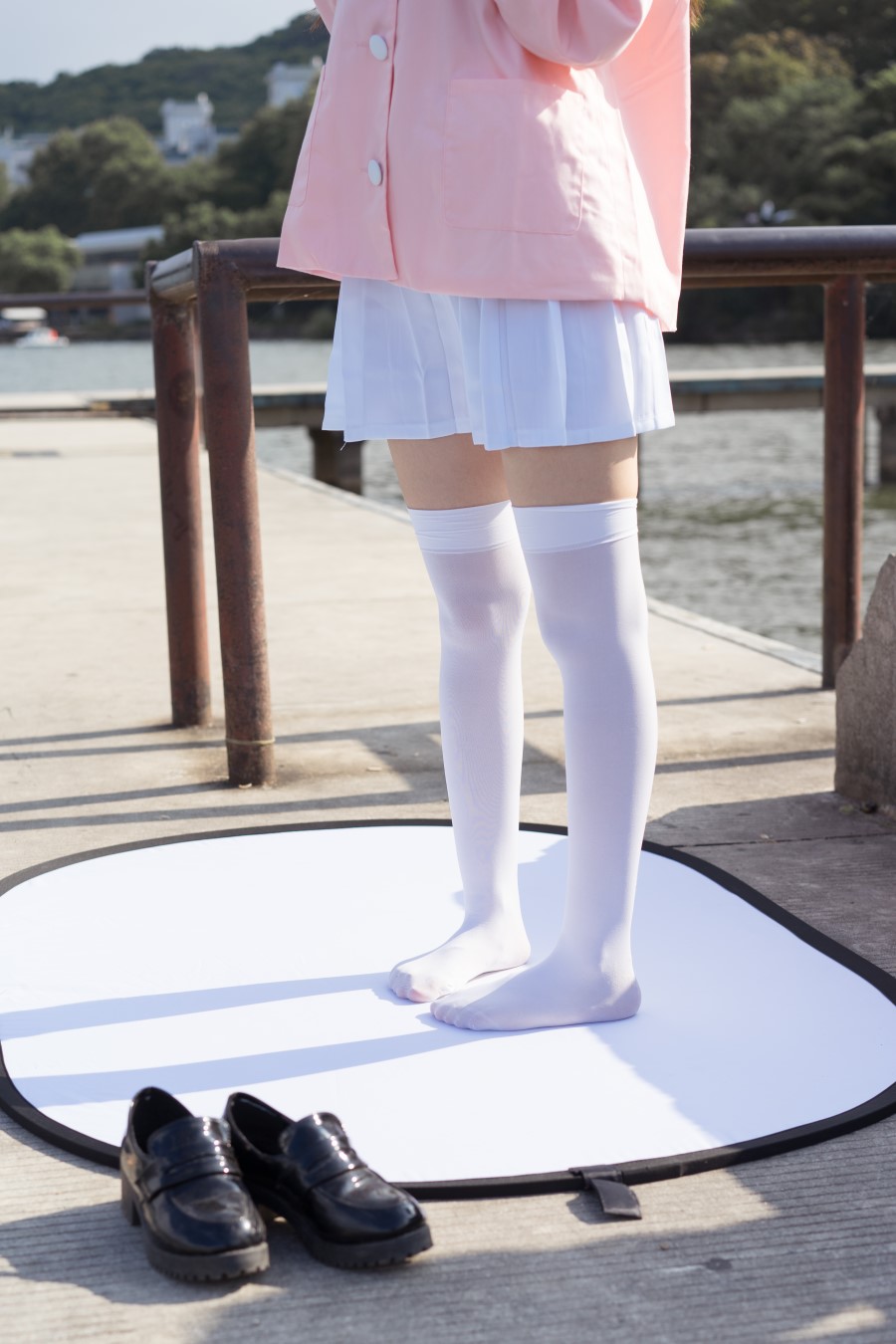 图片[38]-喵写真 VOL.010 湖边白丝萝莉 – 速更版-美库