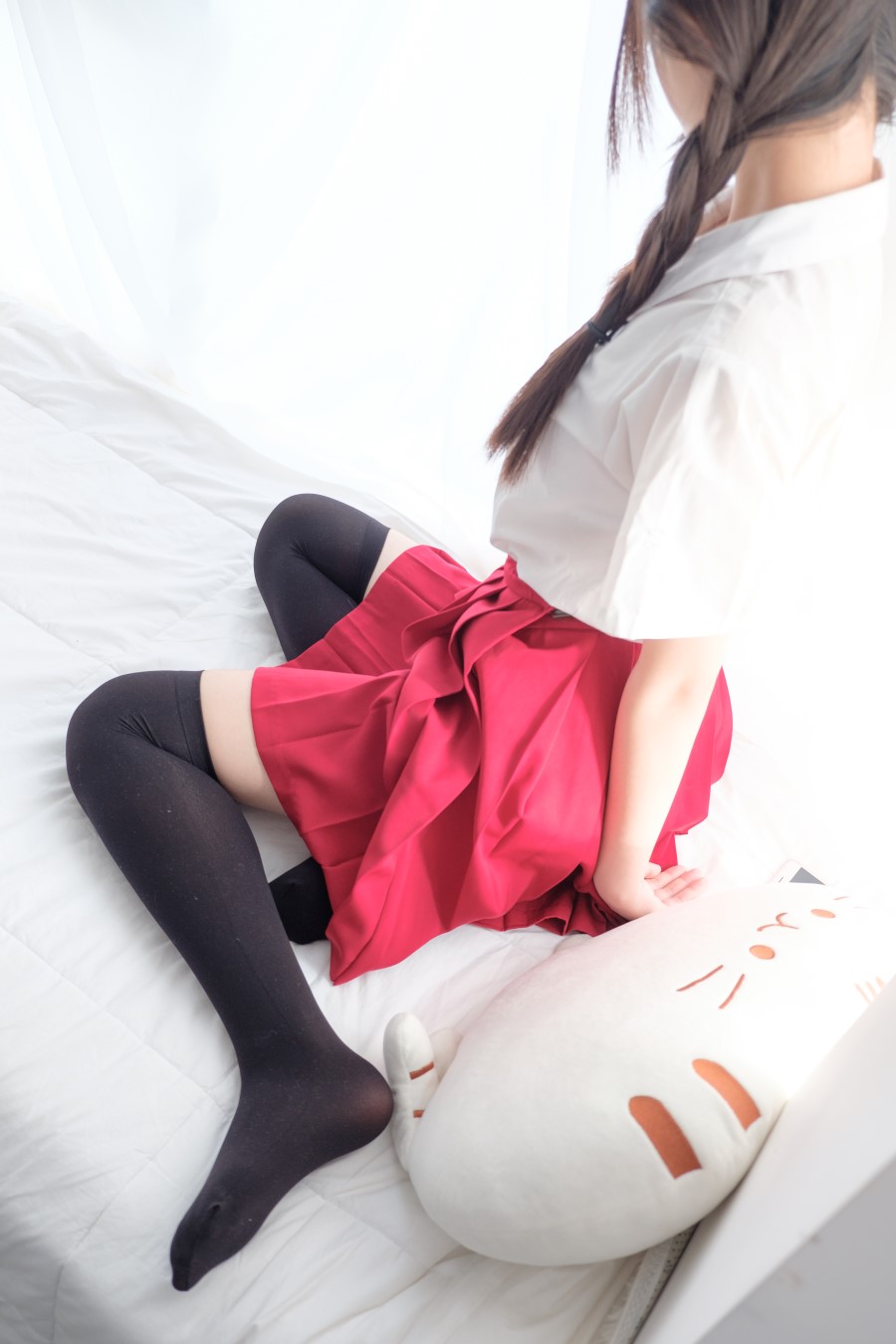 图片[55]-喵写真 VOL.013 红裙黑丝 – 速更版-美库