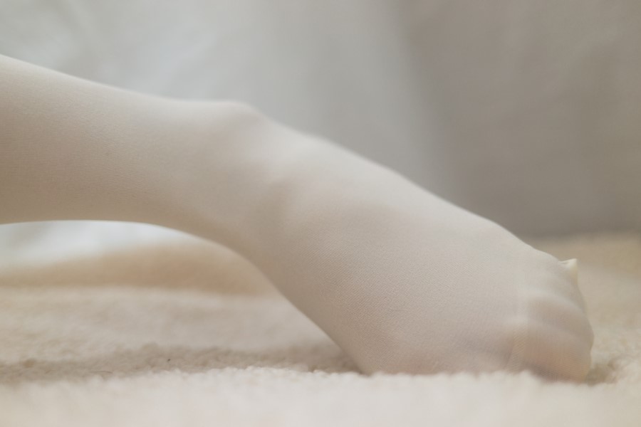 图片[14]-喵写真 VOL.017 眼镜学妹丝足 – 速更版-美库