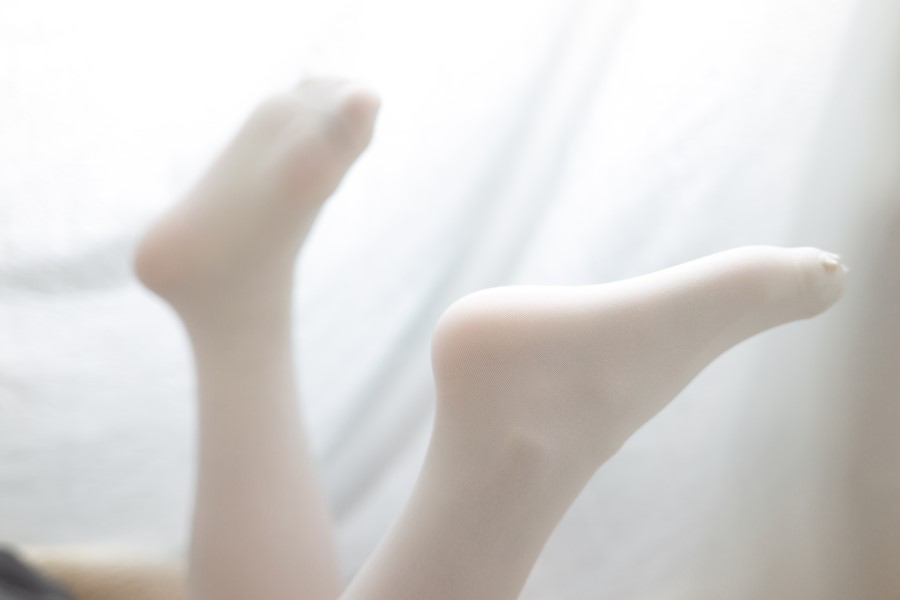 图片[18]-喵写真 VOL.017 眼镜学妹丝足 – 速更版-美库