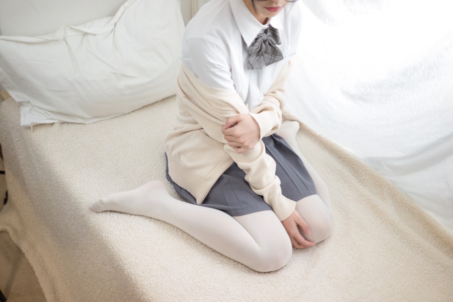 图片[28]-喵写真 VOL.017 眼镜学妹丝足 – 速更版-美库