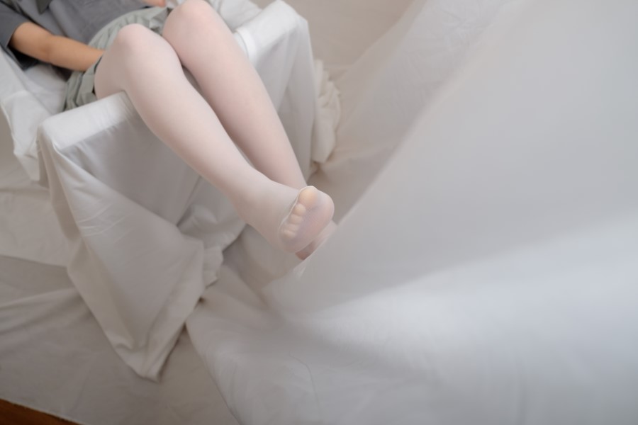 图片[31]-喵写真 VOL.020 丝袜百褶裙 – 速更版-美库