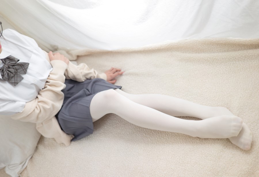 图片[45]-喵写真 VOL.017 眼镜学妹丝足 – 速更版-美库