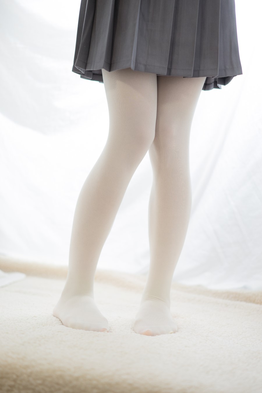 图片[49]-喵写真 VOL.017 眼镜学妹丝足 – 速更版-美库