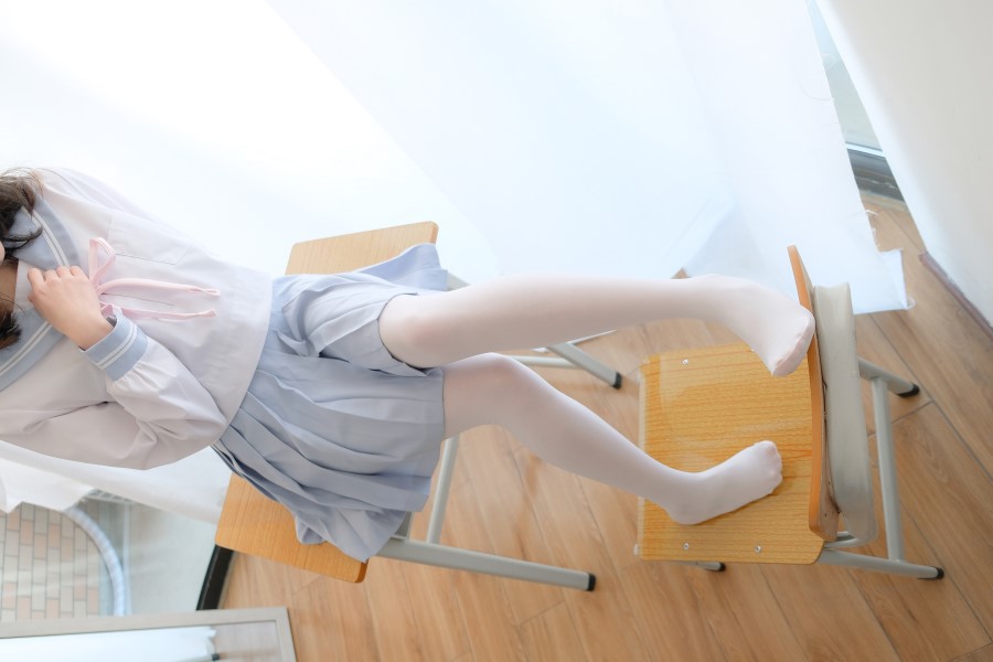 图片[24]-喵写真 VOL.023 丝袜百褶裙4 – 速更版-美库