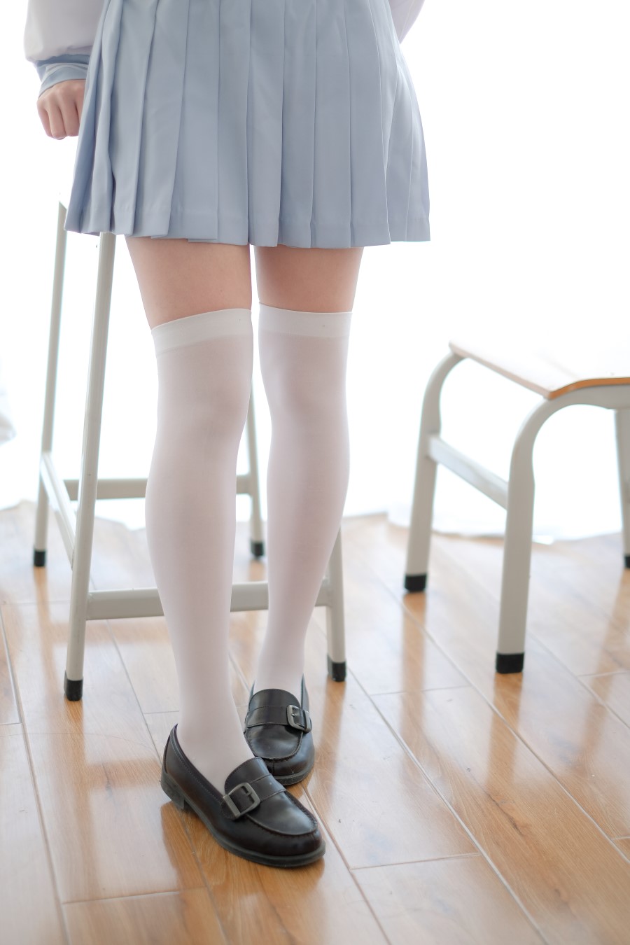 图片[34]-喵写真 VOL.023 丝袜百褶裙4 – 速更版-美库