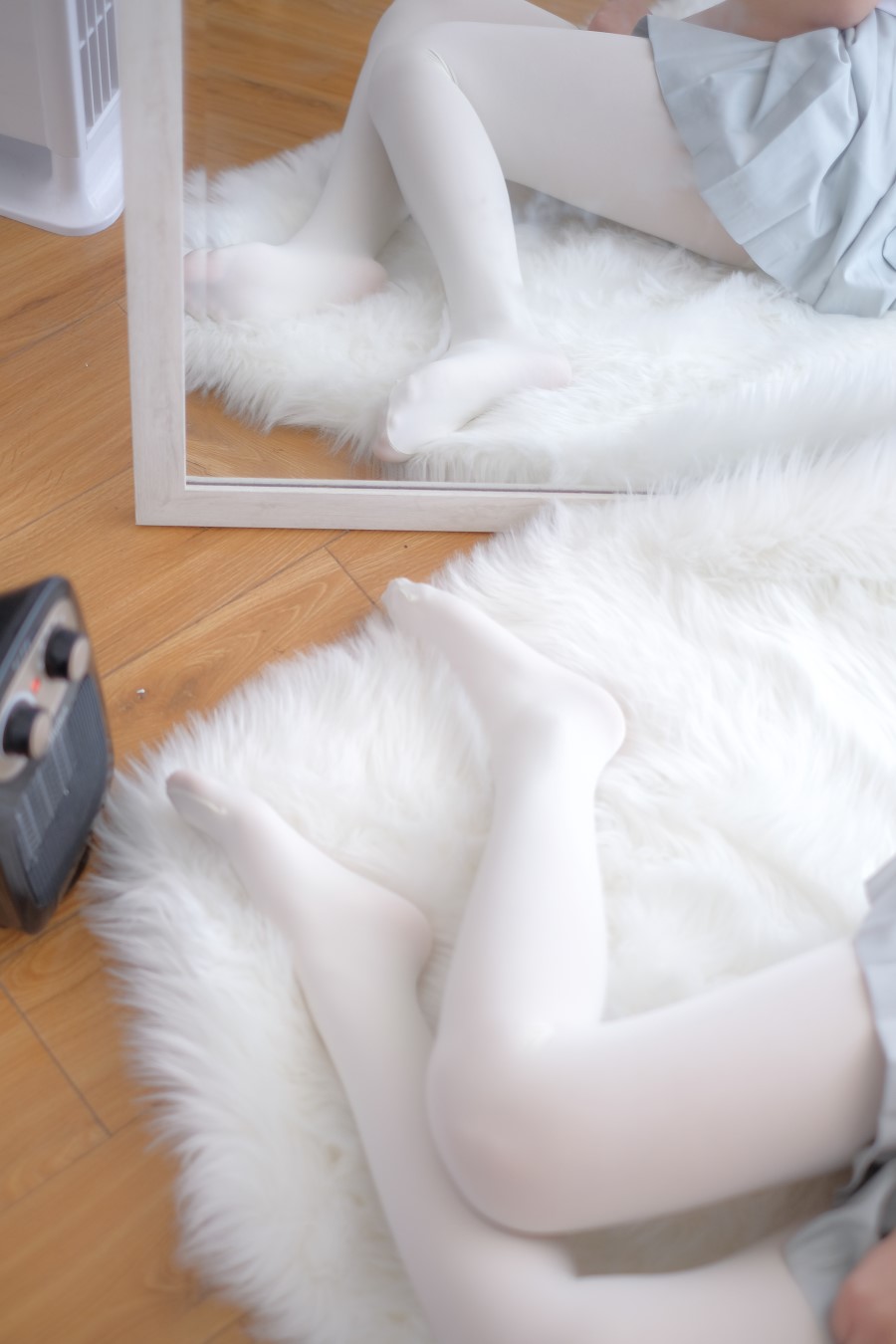 图片[70]-喵写真 VOL.026 丝袜百褶裙5 – 速更版-美库