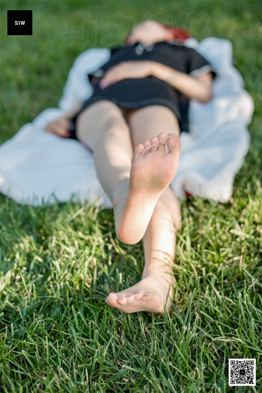 图片[41]-[SIW斯文传媒]VOL.029 草地腿模-悦悦 – 速更版-美库