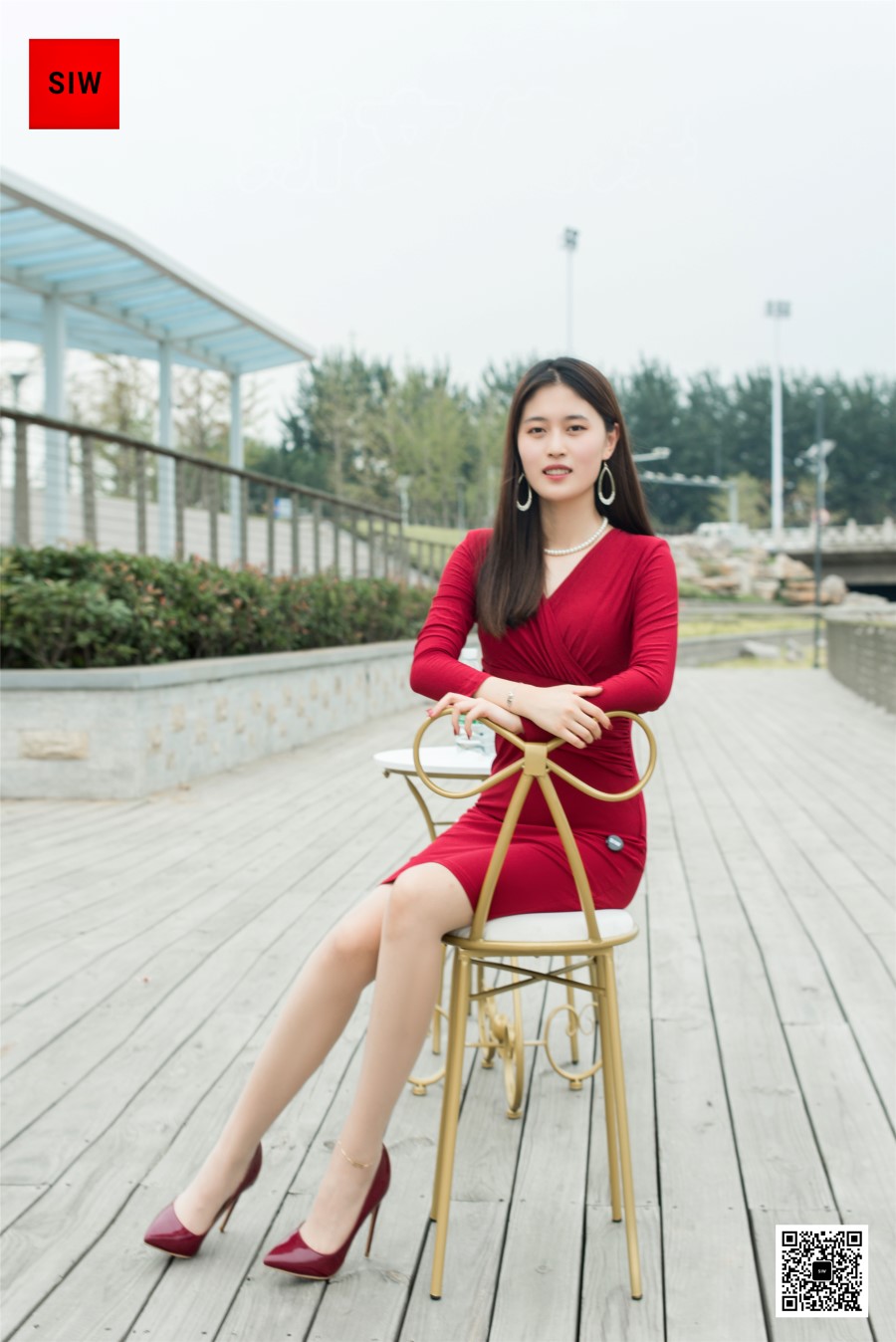 图片[20]-[SIW斯文传媒]VOL.070 水岸红裙-甄珍 – 速更版-美库