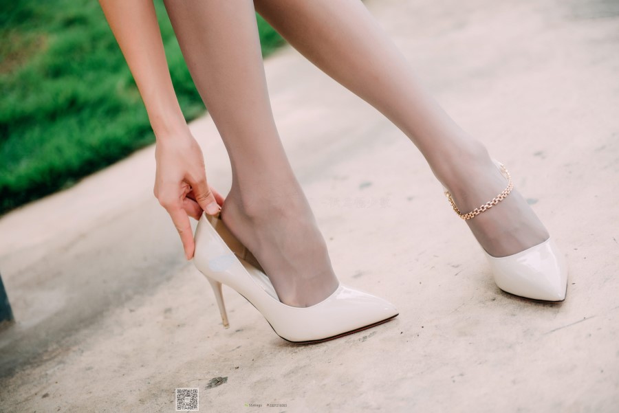 图片[16]-SSA丝社 第007期：nono 偶遇街拍灰丝特辑 – 速更版-美库