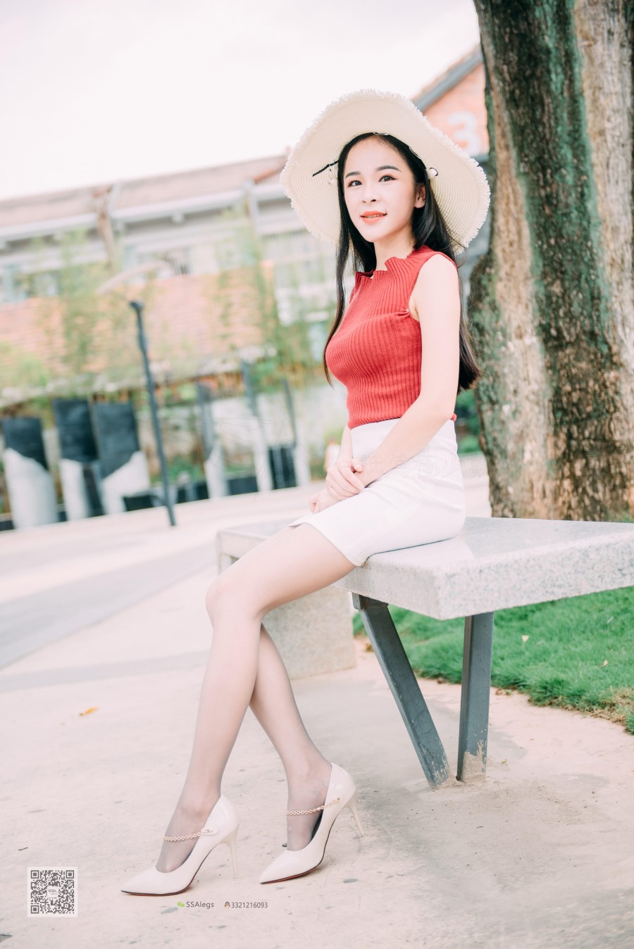 图片[21]-SSA丝社 第007期：nono 偶遇街拍灰丝特辑 – 速更版-美库