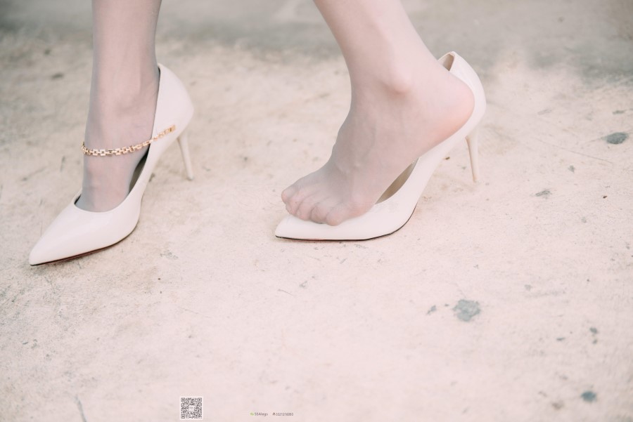 图片[46]-SSA丝社 第007期：nono 偶遇街拍灰丝特辑 – 速更版-美库