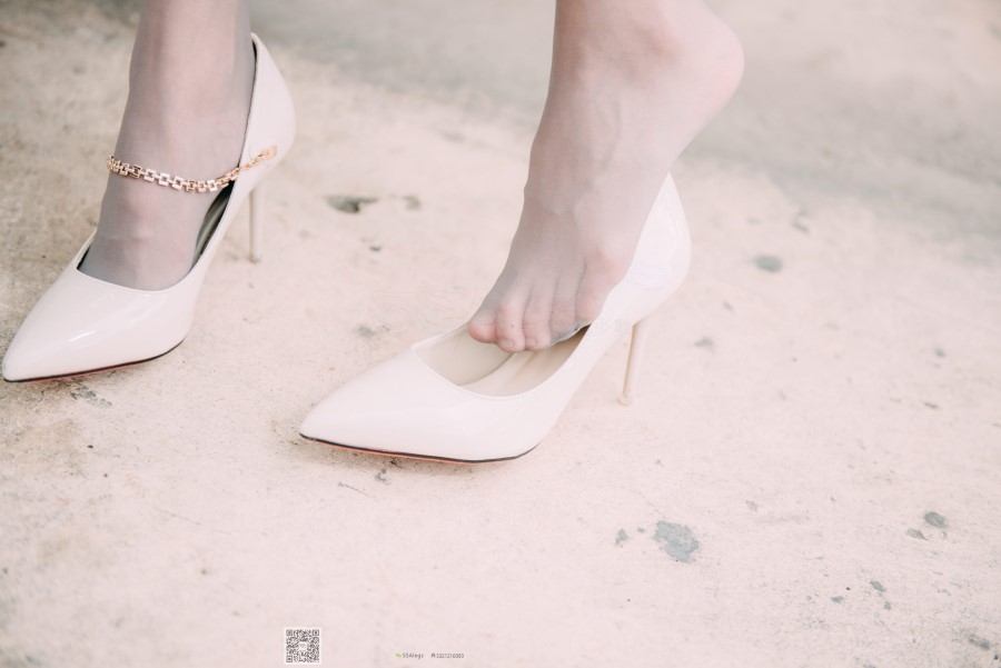 图片[49]-SSA丝社 第007期：nono 偶遇街拍灰丝特辑 – 速更版-美库