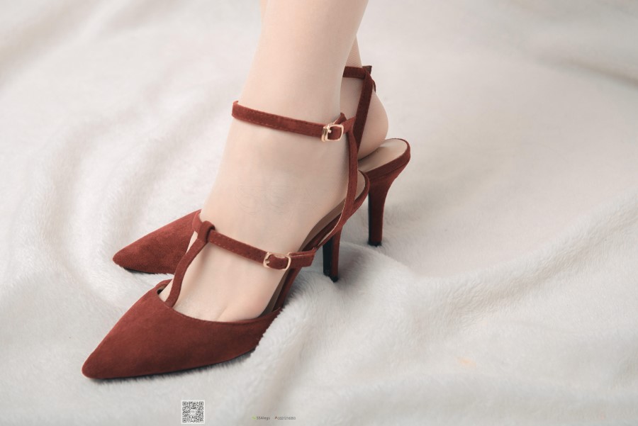 图片[47]-SSA丝社 第014期：小琪琪 闪光开裆丝袜的另一种演绎 – 速更版-美库