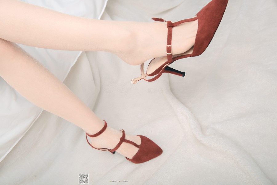 图片[56]-SSA丝社 第014期：小琪琪 闪光开裆丝袜的另一种演绎 – 速更版-美库