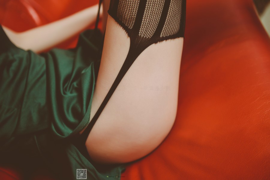 图片[65]-SSA丝社 第019期：小琪琪 KTV包厢里的魅惑黑丝网袜裸足特写 – 速更版-美库