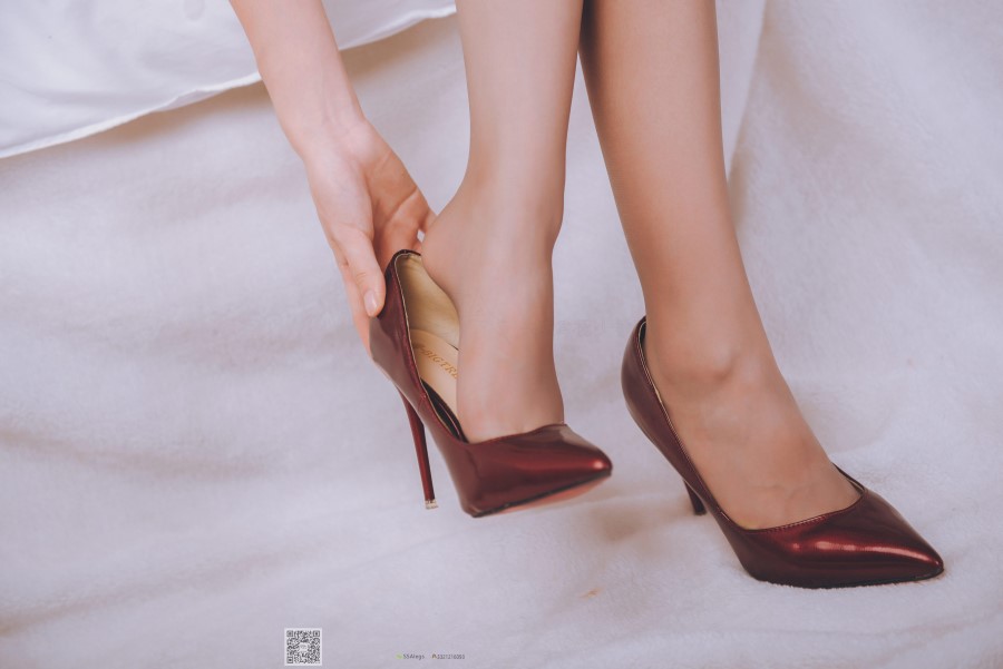 图片[71]-SSA丝社 第020期：小琪琪 性感女秘书闺房高端灰丝穿丝足部特写 – 速更版-美库