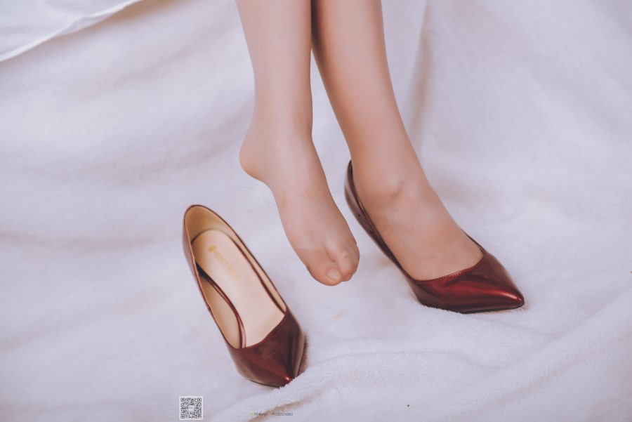 图片[75]-SSA丝社 第020期：小琪琪 性感女秘书闺房高端灰丝穿丝足部特写 – 速更版-美库