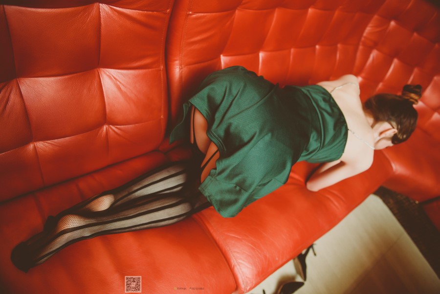 图片[87]-SSA丝社 第019期：小琪琪 KTV包厢里的魅惑黑丝网袜裸足特写 – 速更版-美库