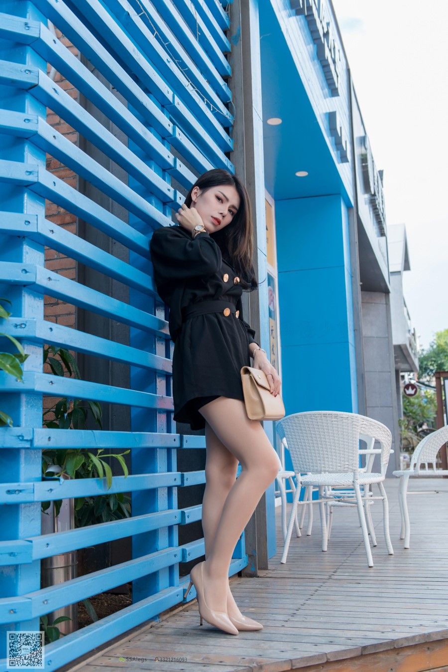 图片[22]-SSA丝社 第024期： 芷沫 高冷混血女王  肉丝街拍 – 速更版-美库