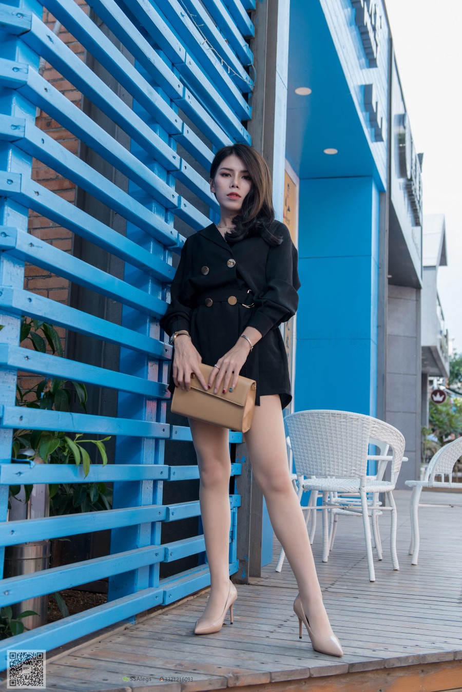 图片[23]-SSA丝社 第024期： 芷沫 高冷混血女王  肉丝街拍 – 速更版-美库