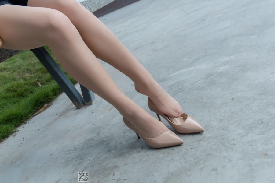 图片[41]-SSA丝社 第024期： 芷沫 高冷混血女王  肉丝街拍 – 速更版-美库