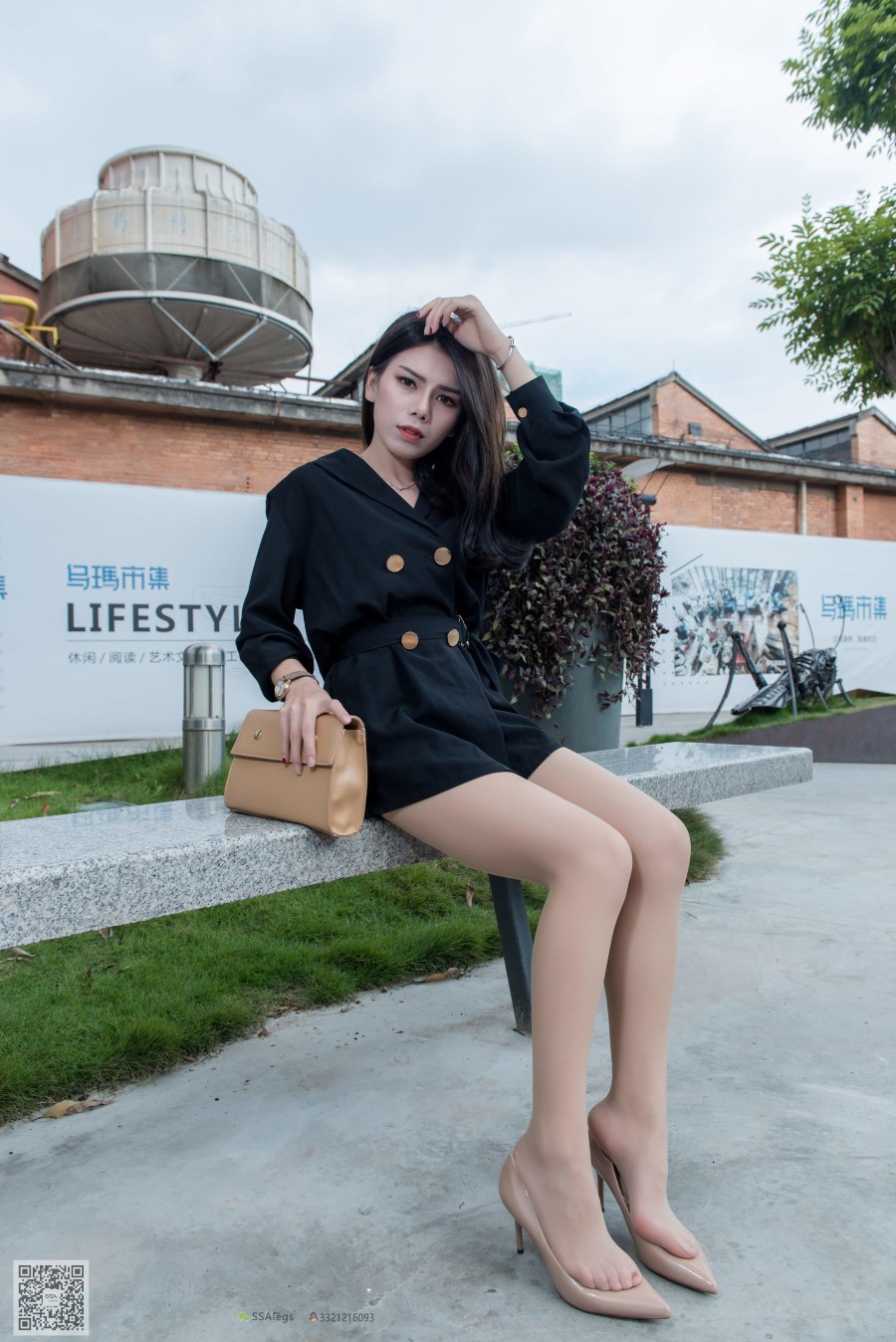 图片[46]-SSA丝社 第024期： 芷沫 高冷混血女王  肉丝街拍 – 速更版-美库