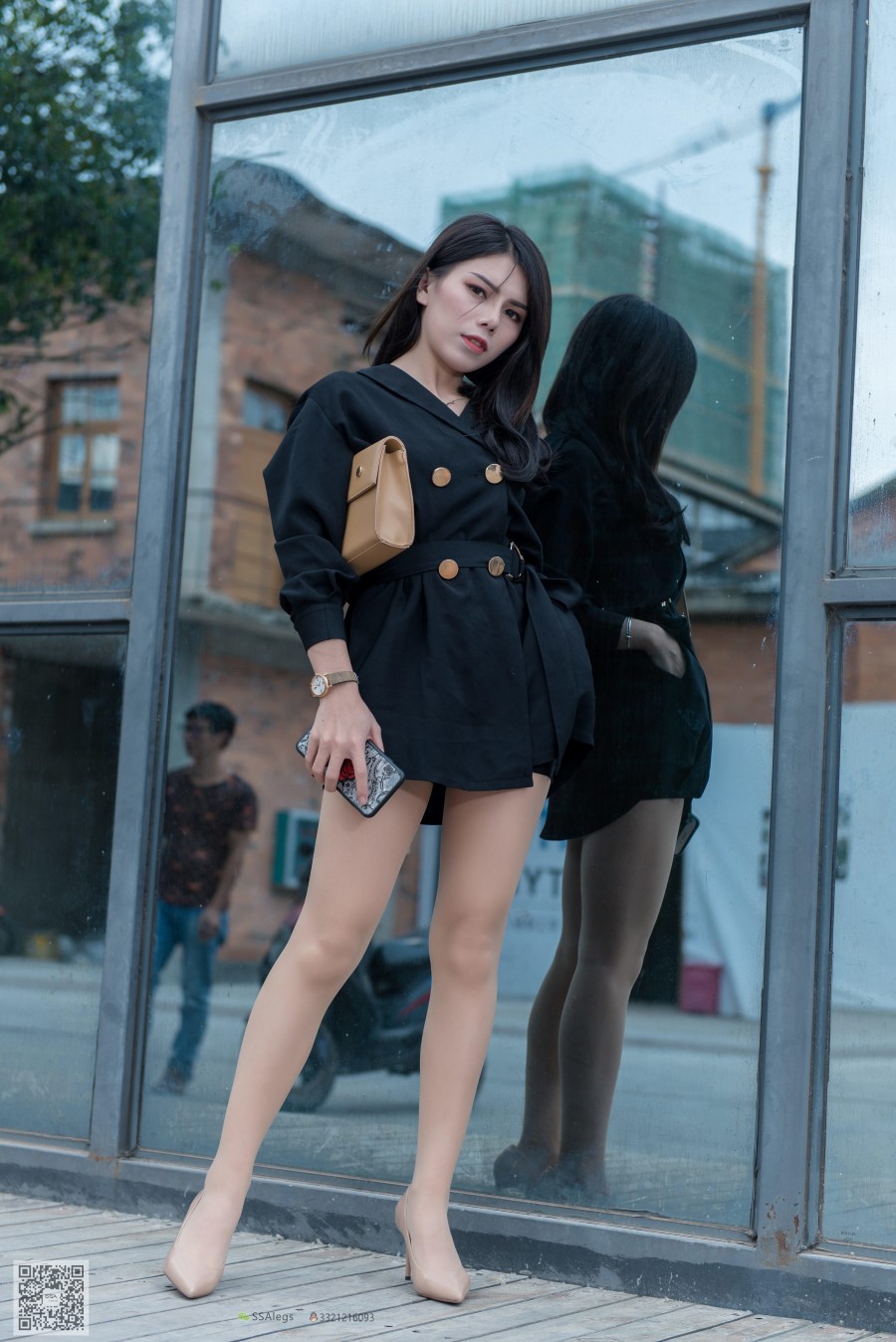 图片[53]-SSA丝社 第024期： 芷沫 高冷混血女王  肉丝街拍 – 速更版-美库