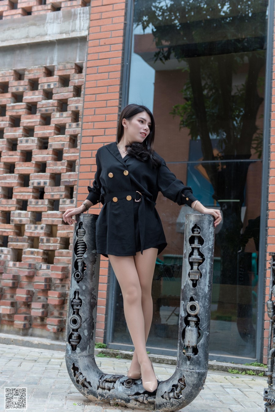 图片[75]-SSA丝社 第024期： 芷沫 高冷混血女王  肉丝街拍 – 速更版-美库