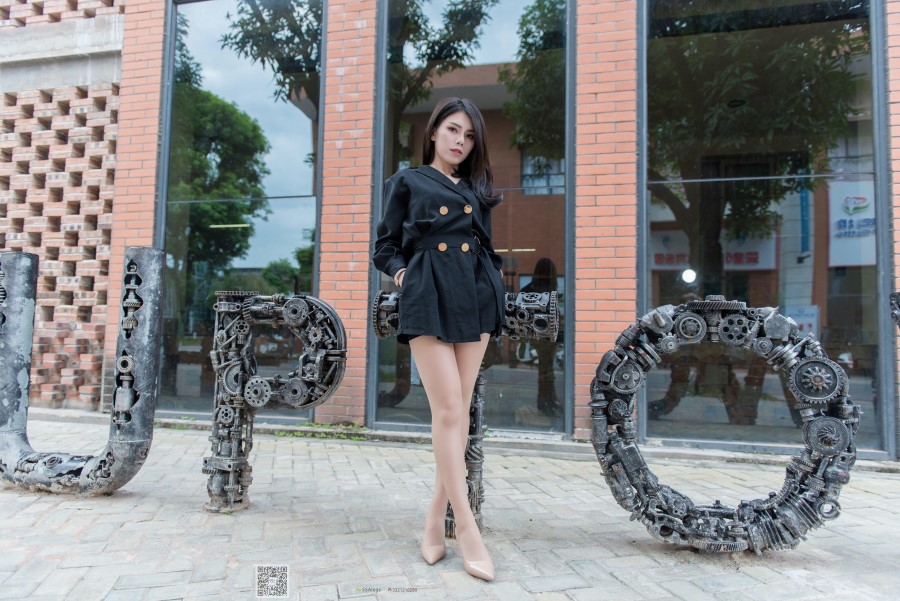 图片[81]-SSA丝社 第024期： 芷沫 高冷混血女王  肉丝街拍 – 速更版-美库